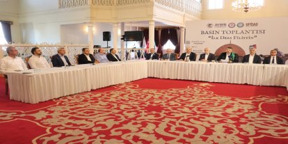 Akademisyen ve STK temsilcilerinden "ilk ders Filistin için yapılsın" çağrısı