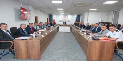 Vali Akın: Aile yapısını tehdit eden unsurlara karşı ortak mücadele şart
