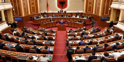 Arnavutluk'ta seçimden 130 gün sonra yeni hükümet kuruldu