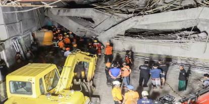 Endonezya'da okul binası çöktü: Bir öğrenci hayatını kaybetti, 65 öğrenci enkaz altında kaldı