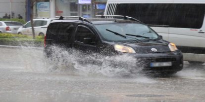Meteoroloji'den kuvvetli yağış ve fırtına uyarısı