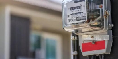 Karlıova’da yaklaşık 50 hane elektrik aboneliği için aylardır bekliyor