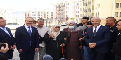 Malatya'da depremzedeler yeni yuvalarına kavuşmaya devam ediyor