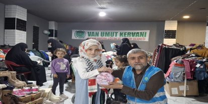 Kumbarasında biriktirdiği paraları Gazze'ye bağışladı
