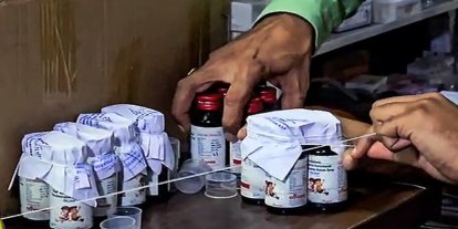Hindistan'da öksürük şurubundan ölenlerin sayısı 24'e ulaştı