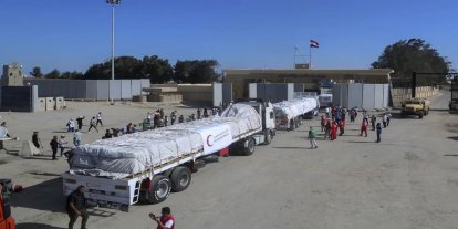 Gazze Hükümeti: Ateşkes sonrasında bölgeye sadece 173 yardım tırı ulaştı
