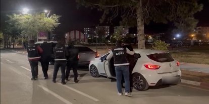Ağrı'da yaklaşık 52 kilogram uyuşturucu ele geçirildi, 5 kişi tutuklandı