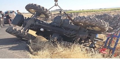 Devrilen traktörden düşen küçük çocuk hayatını kaybetti