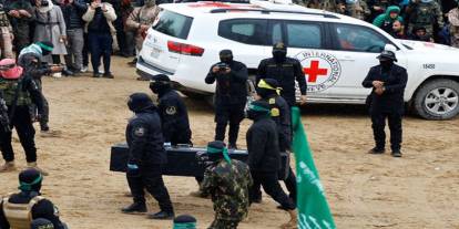 HAMAS anlaşmaya bağlı kalarak 3 siyonist esirin cesedini daha Kızılhaç'a teslim etti