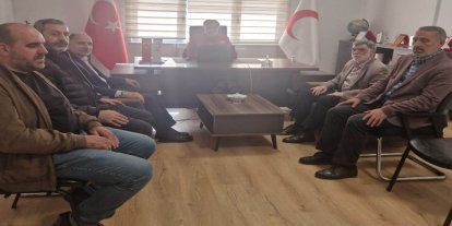HÜDA PAR İl Başkanlığı Kızılay şubesini ziyaret etti