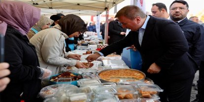 Erzincan’da “Gazze Yararına Hayır Çarşısı” açıldı