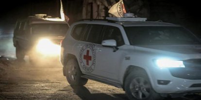 HAMAS, siyonist esirin cesedini Kızılhaç'a teslim etti