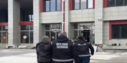 Erzurum’da 6 şüpheli kopya düzenekleriyle yakalandı