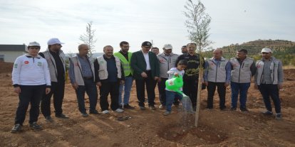 Siirt’te 11 Kasım Milli Ağaçlandırma Günü’nde fidanlar toprakla buluşturuldu