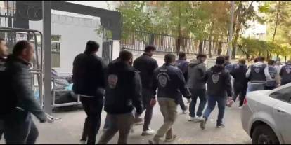 Diyarbakır'da 53 adrese eş zamanlı baskın: 46 gözaltı