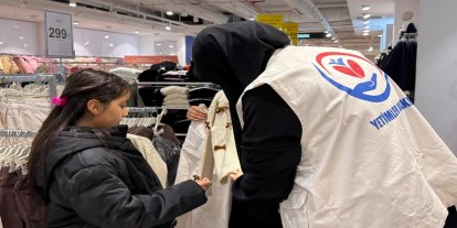 Bingöl'de yetim çocuklara kışlık giyim desteği