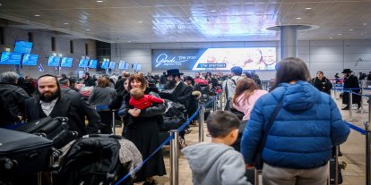 Güven kaybı siyonistleri göçe zorluyor: On binler işgal topraklarından ayrıldı