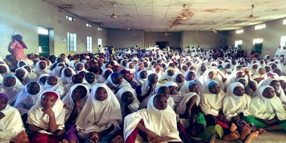 Nijerya'da silahlı kişiler bir okulda en az 25 kızı kaçırdı