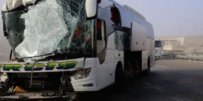 Erzurum’da otobüs ile tır çarpıştı: 11 yaralı