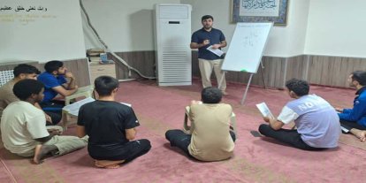 Üniversite öğrencileri Kur'an-ı Kerim öğreniyor