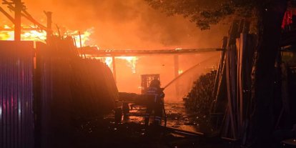 Şanlıurfa’da iş yeri yangını kontrol altına alındı