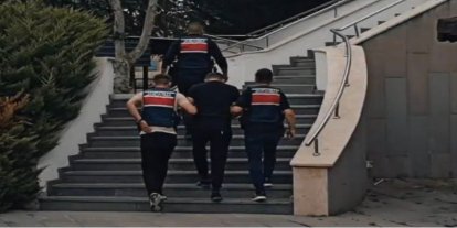 Bursa'da uyuşturucu satıcılığından aranan şüpheli otobüste yakalandı