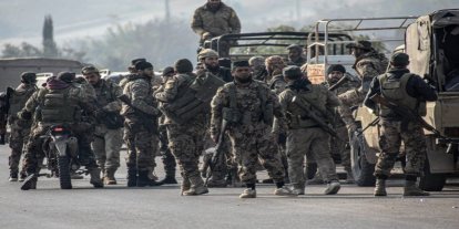 Suriye ordusu Rakka'nın doğusunda PKK/YPG mevzilerini vurdu