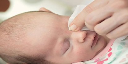 Bebek ve çocuklarda göz sulanması tedavisi