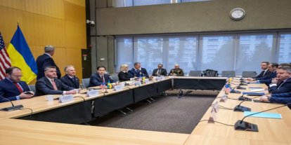 Ukrayna heyeti "barış planını" görüşmek üzere ABD'ye gitti