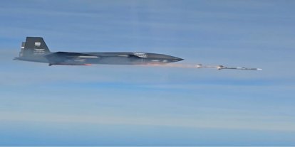 Bayraktar KIZILELMA'dan dünyada bir ilk: Hava-hava füzesiyle hedefini vurdu