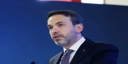 Bayraktar: Rusya ile gaz alım kontratları bir yıl uzatılacak