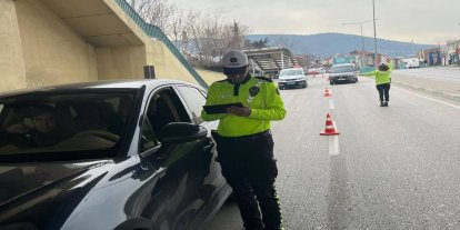 Bursa’da kış lastiği denetiminde 10 araca 9 bin TL ceza