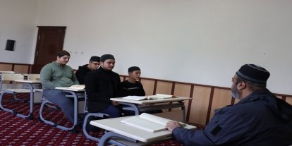 Dünyanın dört bir yanından gençler Şanlıurfa’da Kur’an eğitiminde buluştu