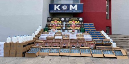 Adana'da 4 ton etil alkol, çok sayıda çek ve altın ele geçirildi