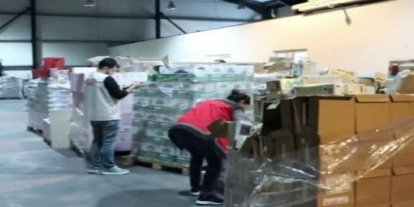 Antalya’da gıda deposunda yapılan baskında tarihi geçmiş ürünler imha edildi