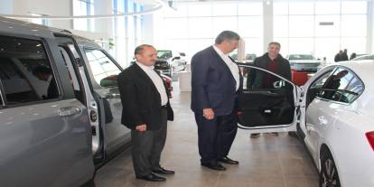 BESO Başkanı Çiftçi'den esnafa büyük destek: Uygun fiyatlı araç siparişleri teslim edildi