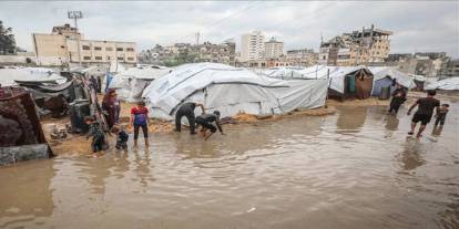 UNRWA: Gazze'de çadırlar sular altında, hastalık riski artıyor