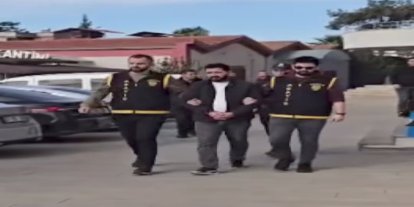 Adana'da 22 yıl cezası bulunan firari alışveriş merkezinde yakalandı