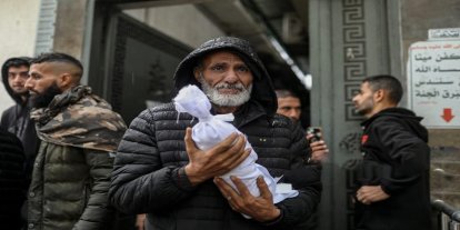 Gazze'de fırtına ve soğuk hava: 14 şehit, on binlerce çadır kullanılamaz hale geldi