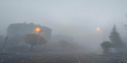 Bingöl’de yoğun sis görüş mesafesini 20 metreye düşürdü