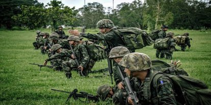 Kamboçya, Tayland ile tüm sınır geçişlerini askıya aldı