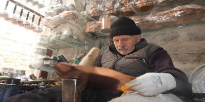 60 yıldır bakıra şekil veren Nihat Usta: İşin ustası olmak için uzun yılların ömürden gitmesi lazım