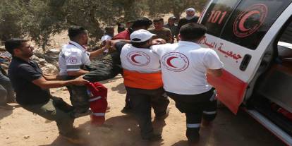 Yahudi çeteler Filistinli aileye saldırdı: 5 yaralı