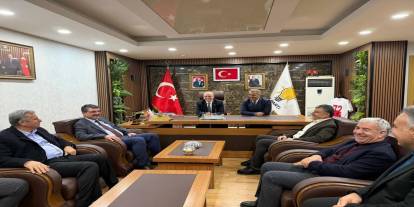 Bakan Şimşek, AK Parti Batman İl Başkanlığını ziyaret etti