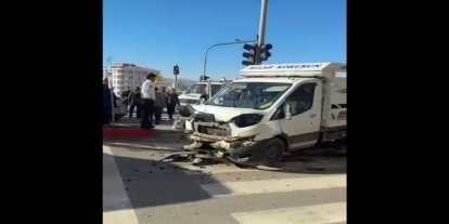 Siirt’te transit araç ile otomobil çarpıştı: İki sürücü yaralandı