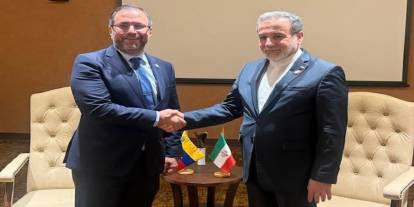 Venezuela ve İran Dışişleri Bakanları "ABD'nin korsanlık eylemlerini" görüştü