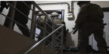 İzmir'de "torbacı" operasyonunda 18 kişi tutuklandı