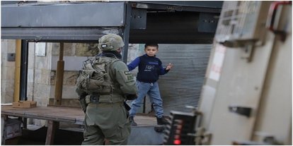 Batı Şeria’da işgal saldırılarında 3 kişi yaralandı onlarca kişi alıkonuldu