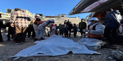 Gazze'de enkazdan 14 şehidin cenazesi çıkarıldı