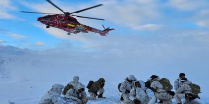 Danimarka ordusu Grönland'da tatbikat düzenledi